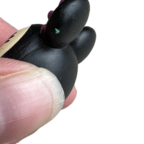 Disney Doorables Series 9 - 80s Minnie mouse - Freshly Opened - Picture 3 of 3